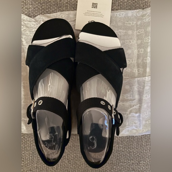 UGG Aubrey Ankle Platform Sandals – Black – Size US 9 - Picture 14 of 16